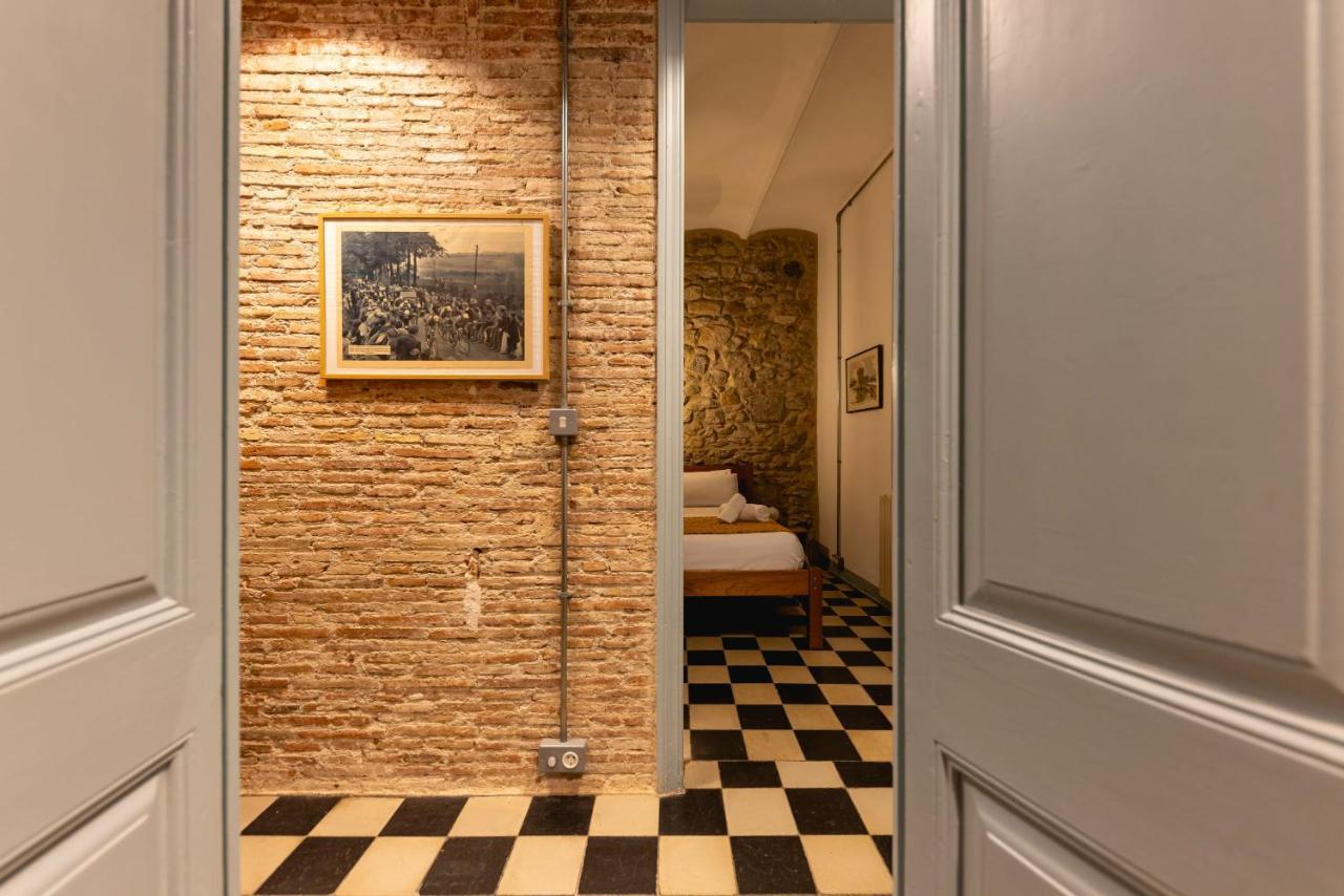 Bravissimo Les Rajoles, Unique 3-Bedroom Apartment Girona Zewnętrze zdjęcie